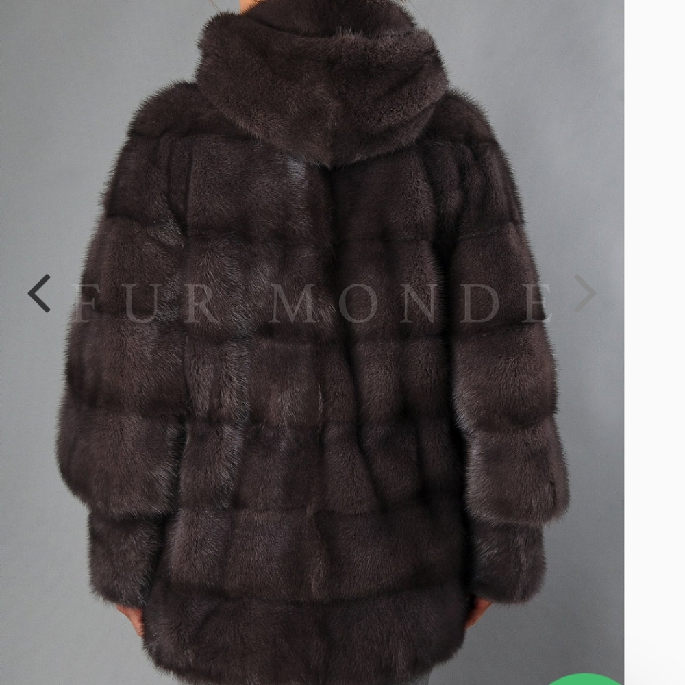 Natural fur mink short coat.